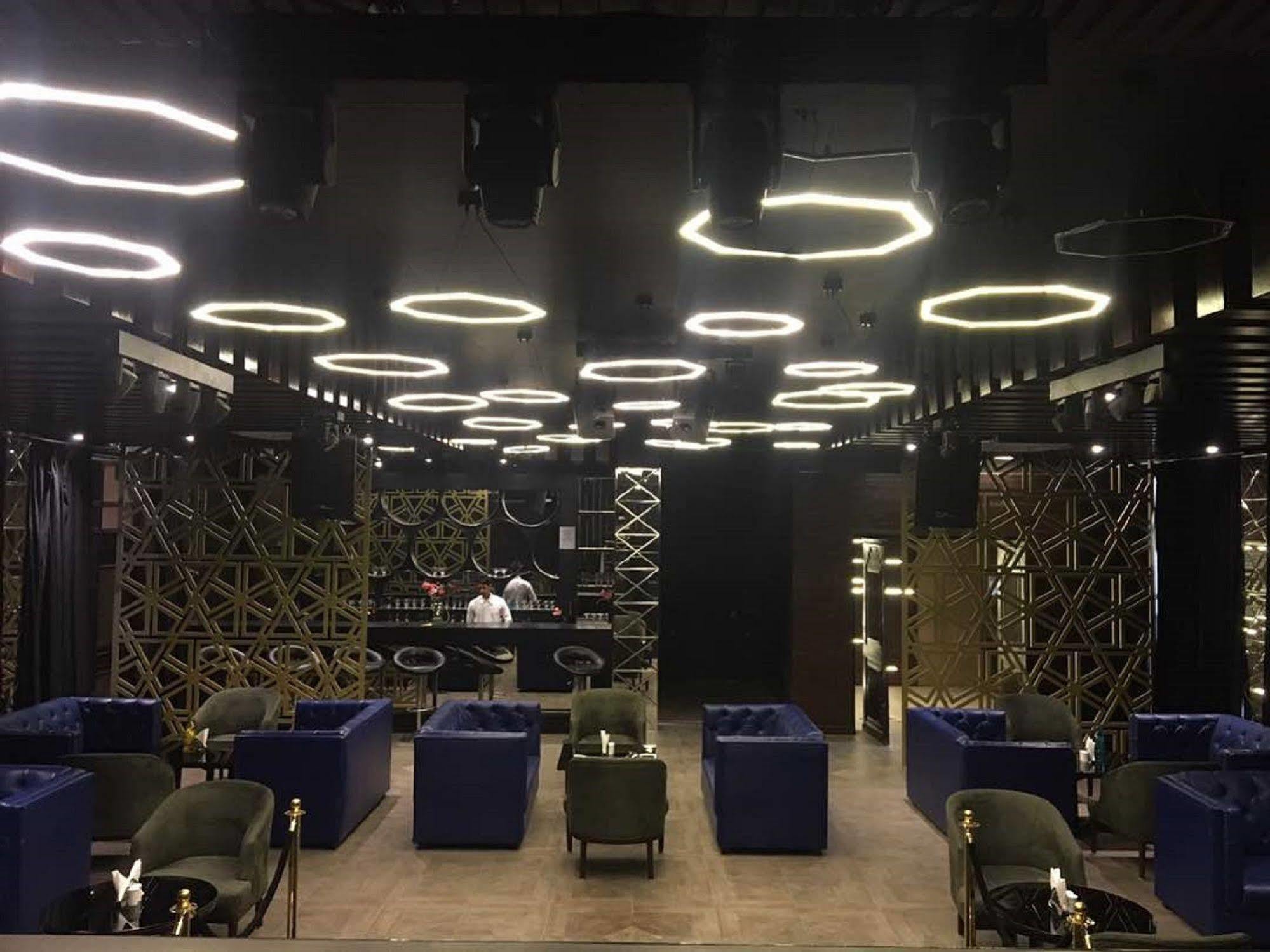 Bravia Hotel Manali Inn Ngoại thất bức ảnh