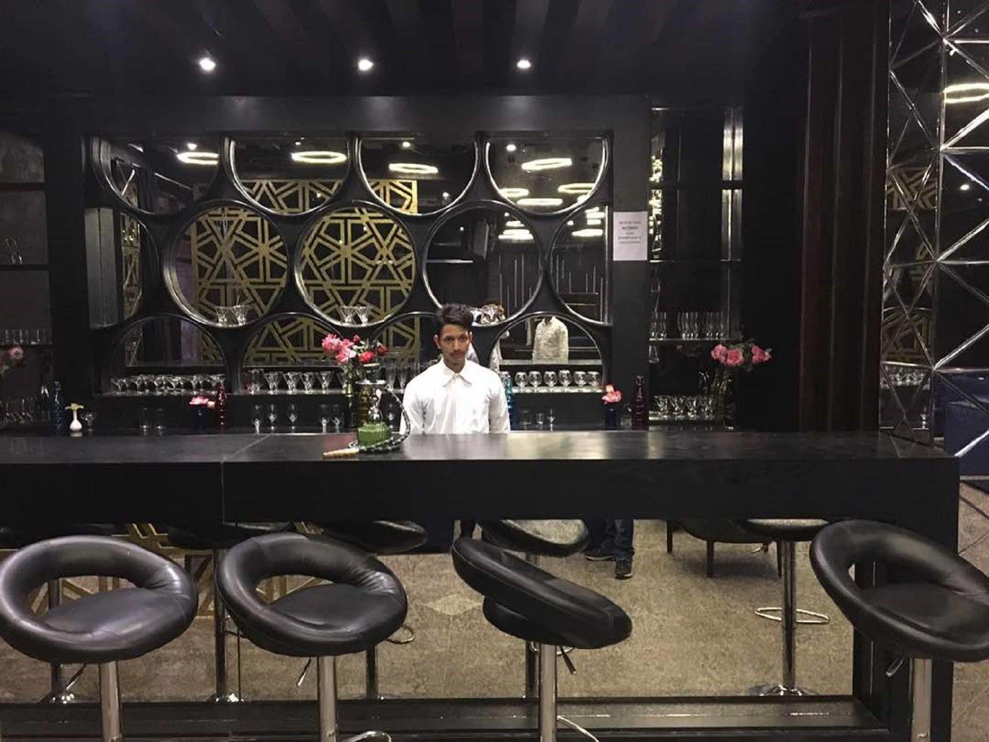Bravia Hotel Manali Inn Ngoại thất bức ảnh